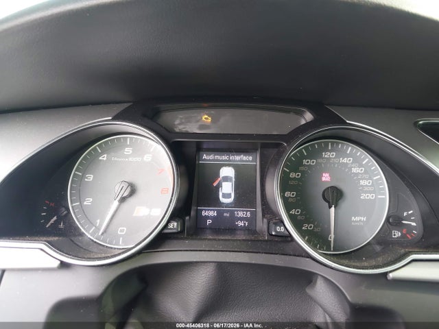 45406318 :رقم المزاد ، WAUVVAFR0BA028622 vin ، 2011 Audi S5 4.2 Premium Plus مزاد بيع