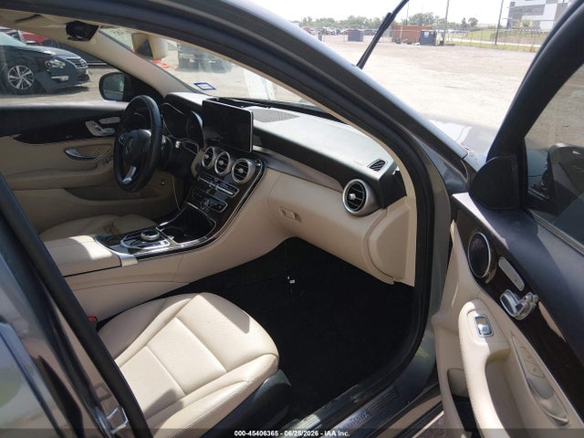 Aukcja sprzedaży 2017 Mercedes-benz C 300, vin: 55SWF4JB3HU211141, numer aukcji: 45406365