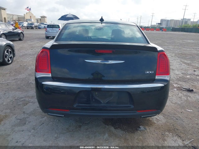 Chrysler 300 Limited 2015 2C3CCAAG2FH849271 Image 16