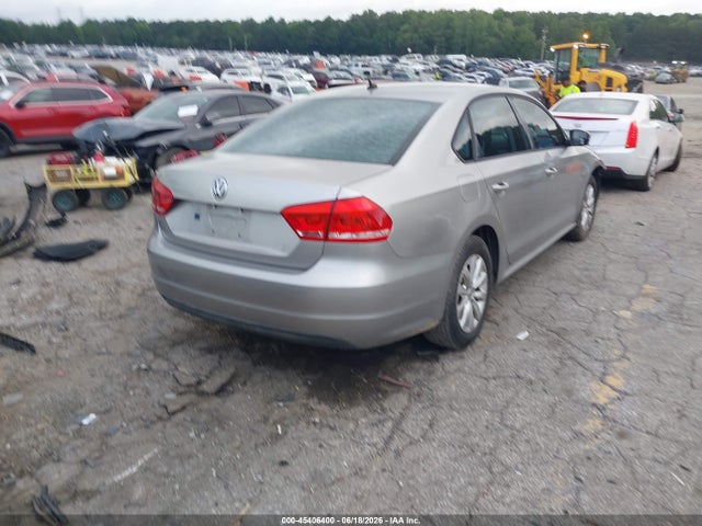 Продажа на аукционе авто 2013 Volkswagen Passat 2.5l S, vin: 1VWAP7A39DC111312, номер лота: 45406400