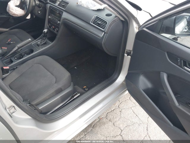 Продажа на аукционе авто 2013 Volkswagen Passat 2.5l S, vin: 1VWAP7A39DC111312, номер лота: 45406400