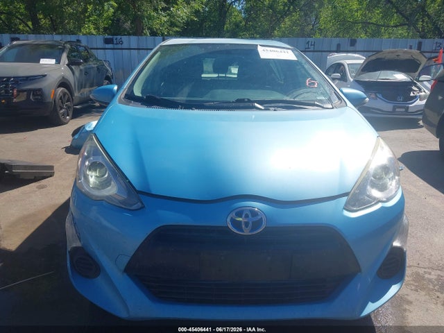 Toyota Prius C Three 2015 JTDKDTB37F1113095 Image 13