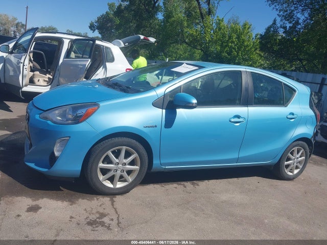 Toyota Prius C Three 2015 JTDKDTB37F1113095 Image 15