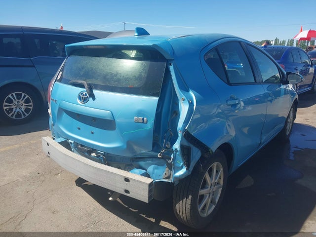 Toyota Prius C Three 2015 JTDKDTB37F1113095 Image 6