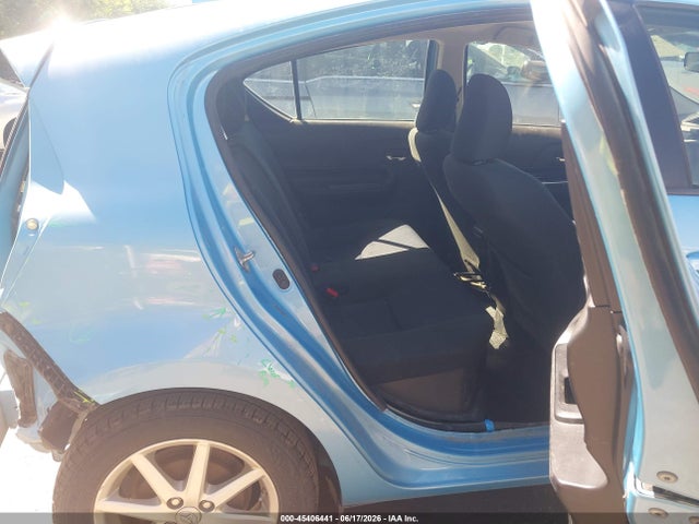 Toyota Prius C Three 2015 JTDKDTB37F1113095 Image 8