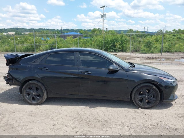45406474 :رقم المزاد ، 5NPLS4AG6MH017100 vin ، 2021 Hyundai Elantra Sel مزاد بيع