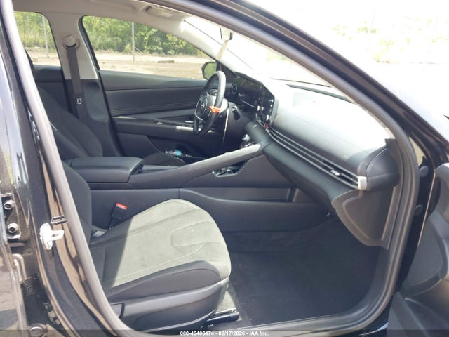 45406474 :رقم المزاد ، 5NPLS4AG6MH017100 vin ، 2021 Hyundai Elantra Sel مزاد بيع