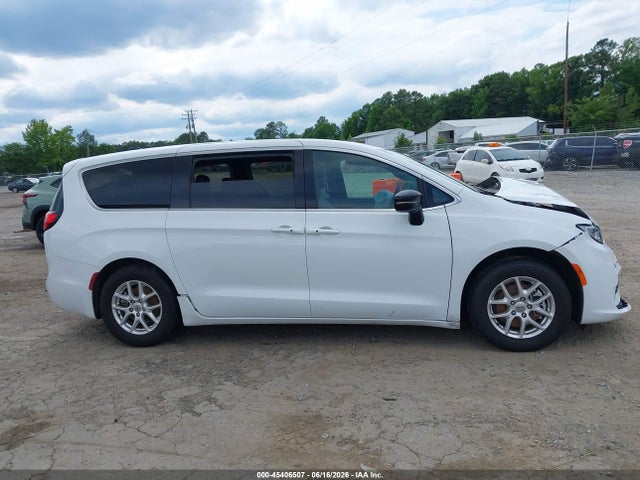 Chrysler Pacifica Select 2025 2C4RC1BGXSR532489 Image 13