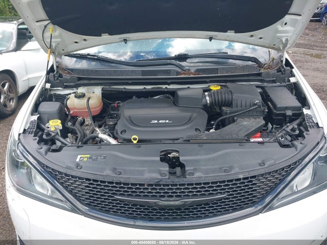 Продажа на аукционе авто 2018 Chrysler Pacifica Touring L, vin: 2C4RC1BG8JR158012, номер лота: 45406550
