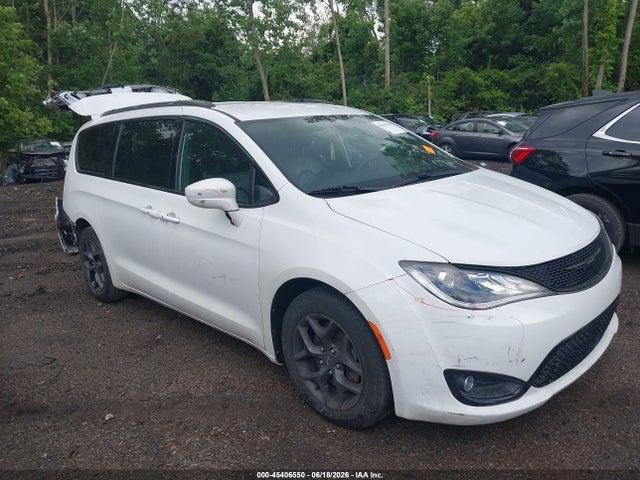 Продажа на аукционе авто 2018 Chrysler Pacifica Touring L, vin: 2C4RC1BG8JR158012, номер лота: 45406550