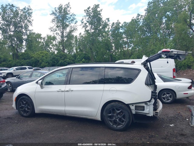 Продажа на аукционе авто 2018 Chrysler Pacifica Touring L, vin: 2C4RC1BG8JR158012, номер лота: 45406550