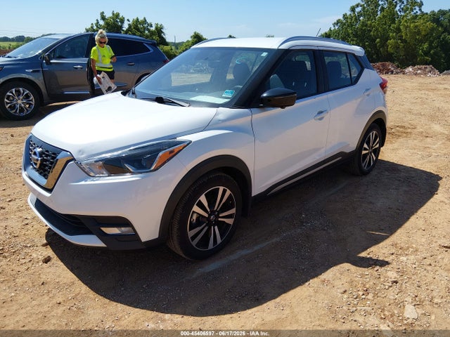 Nissan KICKS SR 2018 3N1CP5CU4JL541886 Image 2
