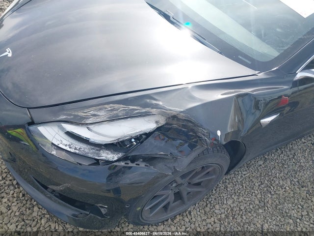 5YJ3E1EA7JF101478 Tesla Model 3 Long Range/mid Range