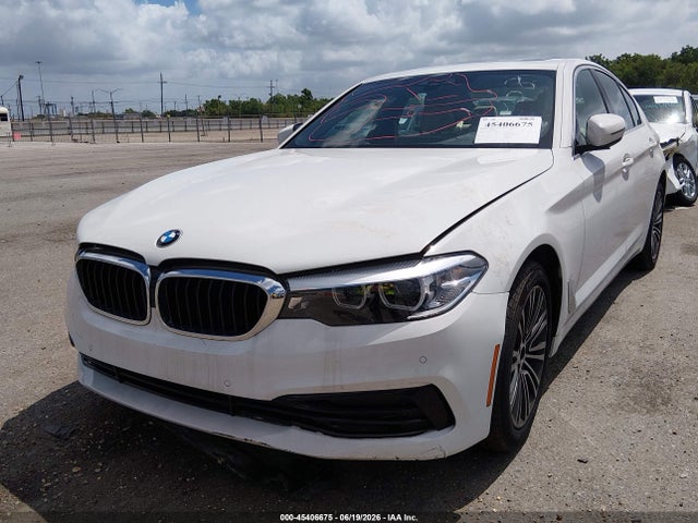 BMW 530I 2019 WBAJA5C55KG901068 Image 2