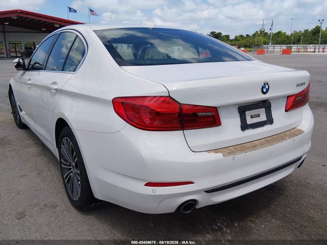 BMW 530I 2019 WBAJA5C55KG901068 Image 3
