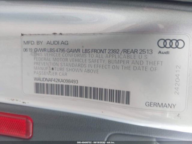 2019 Audi A4 45 Premium მანქანა იყიდება აუქციონზე, vin: WAUDNAF42KA098493, აუქციონის ნომერი: 45406702