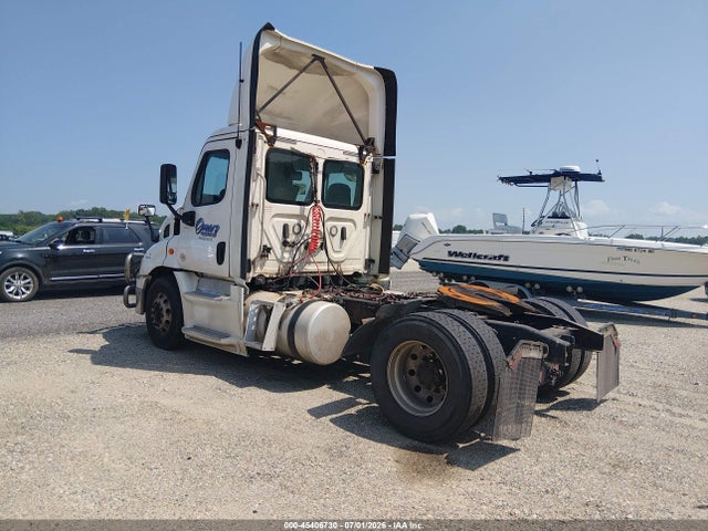Auction sale of the 2018 Freightliner Cascadia 113, vin: 1FUBGBDV2JLJP2898, lot number: 45406730
