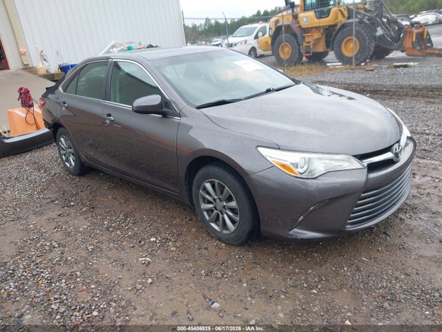 2015 4T4BF1FK5FR504584 main image