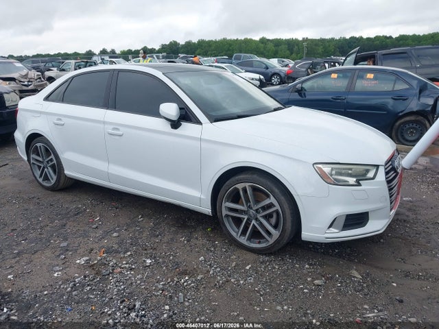 45407012 :رقم المزاد ، WAUAUGFF8H1033795 vin ، 2017 Audi A3 2.0t Premium مزاد بيع