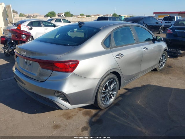 KIA Forte Lxs 2022 3KPF24AD5NE482508 Image 4