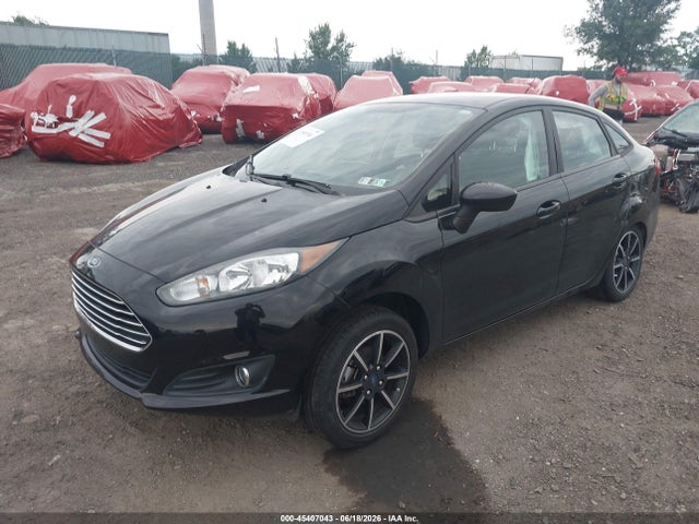 Ford FIESTA SE 2018 3FADP4BJ3JM145385 Image 2