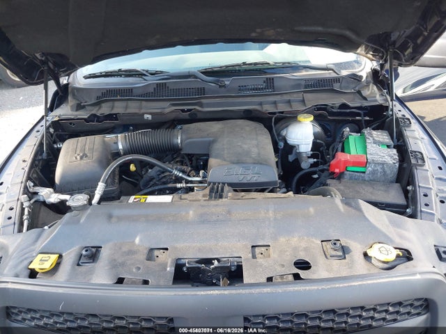 1C6RR6KG8JS296523 RAM 1500 Tradesman 4x2 5&#039;7 Box