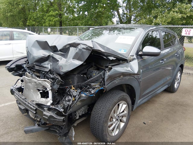 Hyundai TUCSON SE 2018 KM8J2CA46JU684012 Image 2