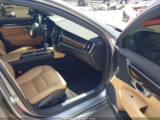 LVY992MK6JP023112 Volvo S90 T6 Momentum