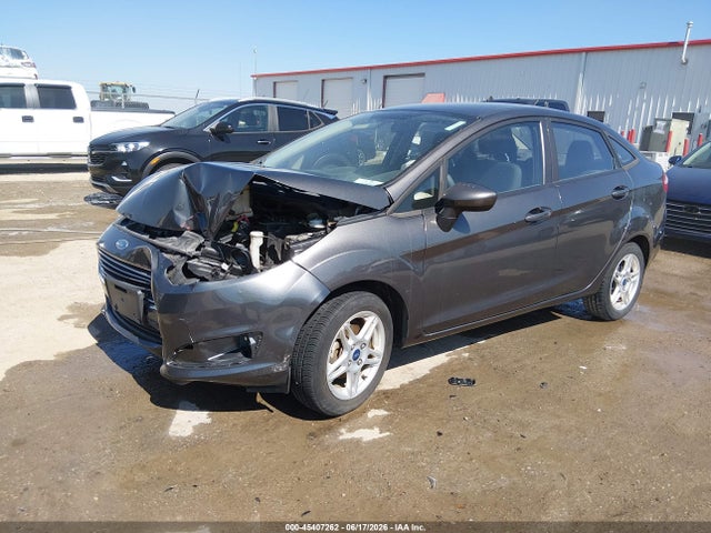 Ford FIESTA SE 2018 3FADP4BJ6JM104443 Image 2