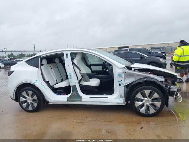 45407318 :رقم المزاد ، 7SAYGDEE3NF401113 vin ، 2022 Tesla Model Y Long Range Dual Motor All-wheel Drive مزاد بيع