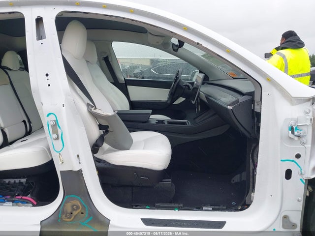 45407318 :رقم المزاد ، 7SAYGDEE3NF401113 vin ، 2022 Tesla Model Y Long Range Dual Motor All-wheel Drive مزاد بيع