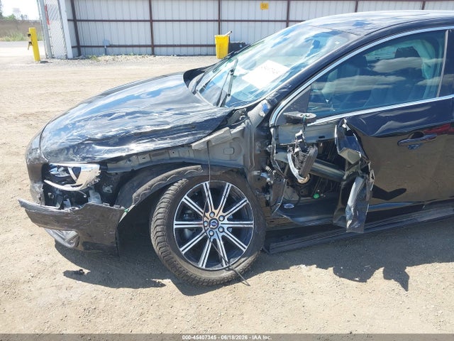 Продажа на аукционе авто 2016 Volvo S60 Inscription T5 Drive-e Premier, vin: LYV402FK3GB092952, номер лота: 45407345