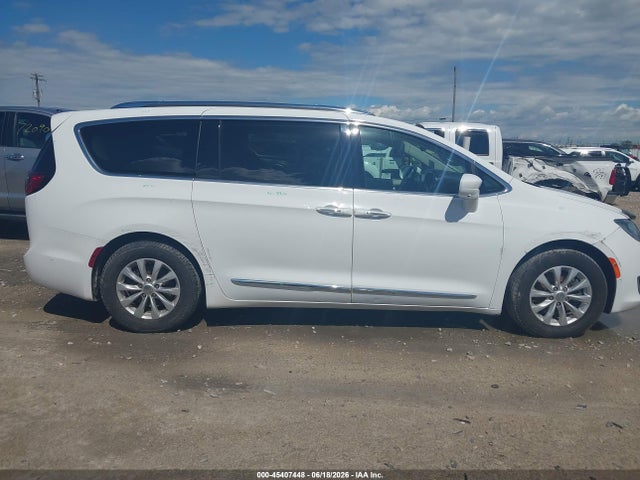 Продаж на аукціоні авто 2018 Chrysler Pacifica Touring L Plus, vin: 2C4RC1EG5JR338611, номер лоту: 45407448