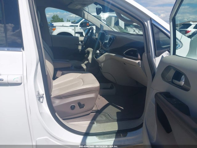 Продаж на аукціоні авто 2018 Chrysler Pacifica Touring L Plus, vin: 2C4RC1EG5JR338611, номер лоту: 45407448