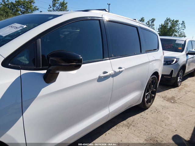 Продаж на аукціоні авто 2024 Chrysler Pacifica Touring L, vin: 2C4RC1BG2RR116897, номер лоту: 45407493