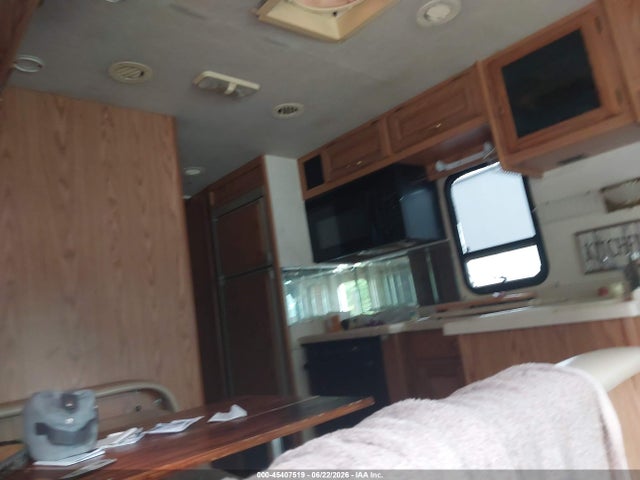 Продажа на аукционе авто 2000 Workhorse Custom Chassis Motorhome Chassis P3500, vin: 5B4LP37J4Y3318339, номер лота: 45407519