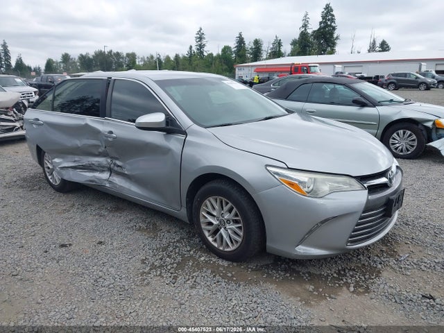 Toyota CAMRY LE 2016 4T4BF1FK7GR576839 Image 1