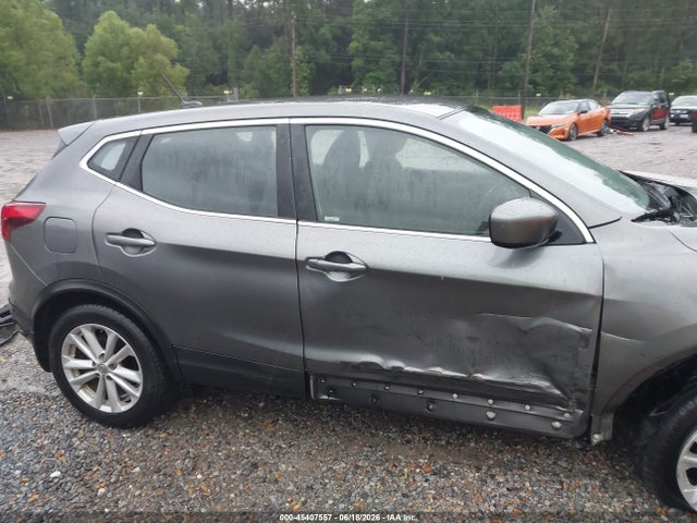 JN1BJ1CP1HW012352 Nissan Rogue Sport S