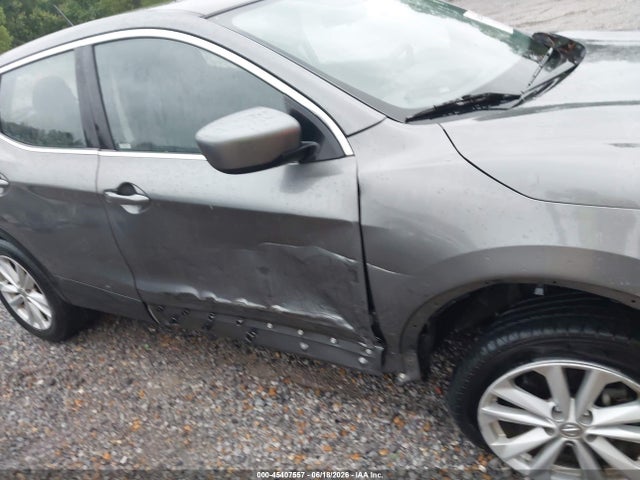 JN1BJ1CP1HW012352 Nissan Rogue Sport S