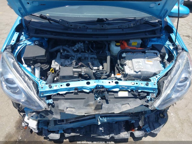 Toyota Prius C Two 2015 JTDKDTB35F1108672 Image 10
