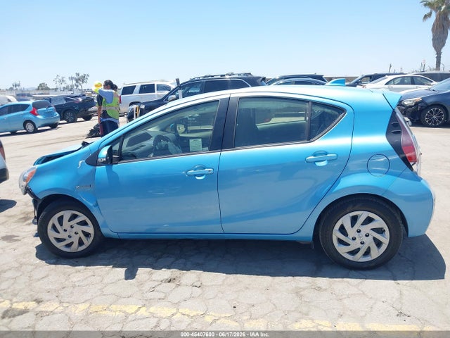 Toyota Prius C Two 2015 JTDKDTB35F1108672 Image 15
