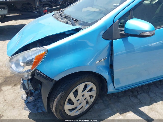 Toyota Prius C Two 2015 JTDKDTB35F1108672 Image 20
