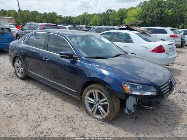 2015 Volkswagen Passat 1.8t Sel Premium მანქანა იყიდება აუქციონზე, vin: 1VWCS7A30FC015224, აუქციონის ნომერი: 45407601