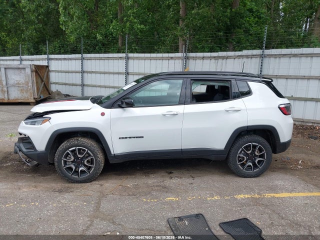 2025 Jeep Compass Trailhawk 4x4 მანქანა იყიდება აუქციონზე, vin: 3C4NJDDN1ST524604, აუქციონის ნომერი: 45407608