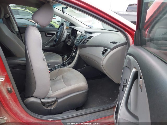 5NPDH4AE6GH756408 Hyundai ELANTRA SE
