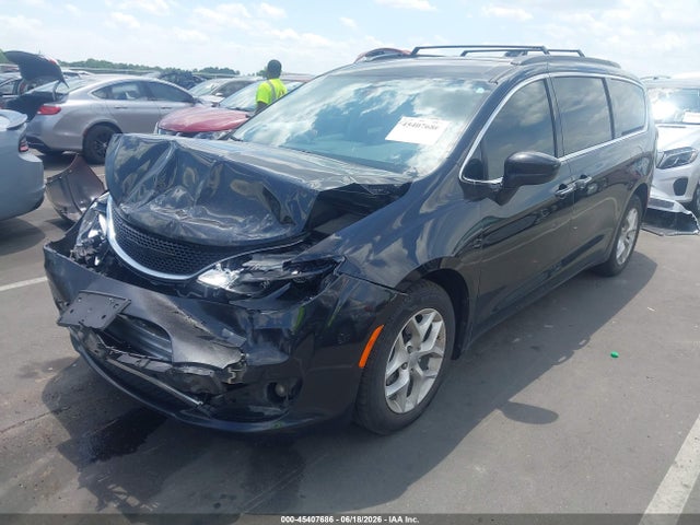 Продажа на аукционе авто 2020 Chrysler Pacifica Touring, vin: 2C4RC1FG4LR143360, номер лота: 45407686