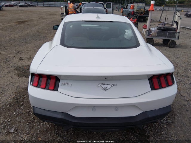 45407700 :رقم المزاد ، 1FA6P8TH3R5107555 vin ، 2024 Ford Mustang Ecoboost Fastback مزاد بيع