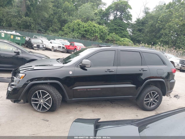 Auction sale of the 2017 Jeep Grand Cherokee Trailhawk 4x4, vin: 1C4RJFLG4HC624717, lot number: 45407730