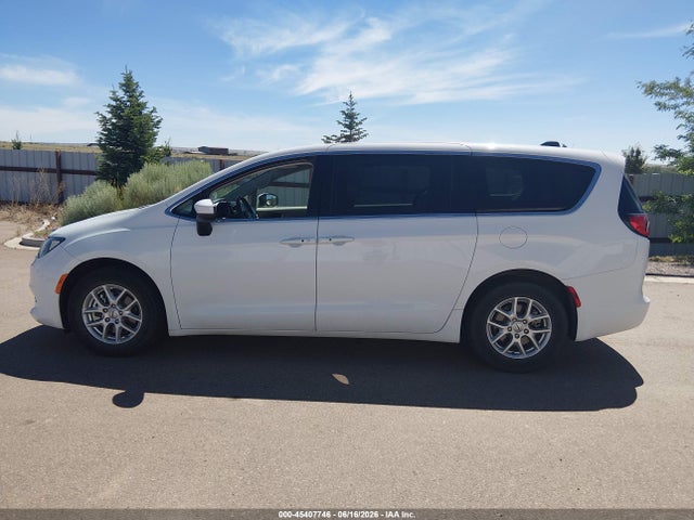 Chrysler Voyager Lx 2022 2C4RC1CG2NR127830 Image 18