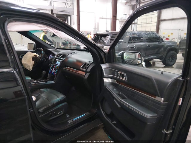 1FM5K8HT5GGB75595 Ford Explorer Platinum